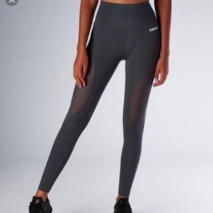 GYMSHARK - Gray Fusion Mesh Leggings